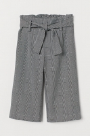 Pantalón ancho con cinturón 10.99 €