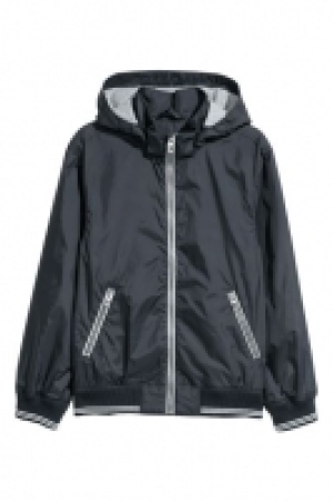 Chaqueta de nailon 13.99 €
