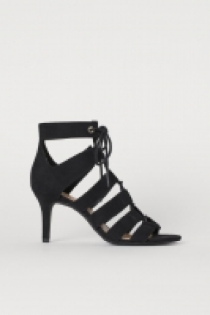Sandalias con lazada 22.99 €