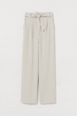 Pantalón con cinturón de atar 24.99 €
