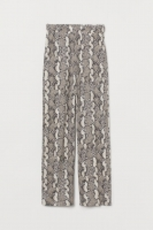 Pantalón amplio de punto 6.99 €