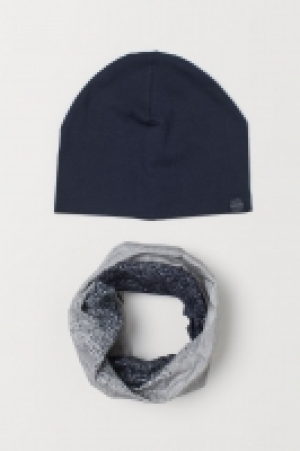 Gorro y bufanda de tubo 8.99 €