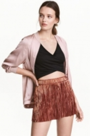 Pantalón corto plisado 9.99 €