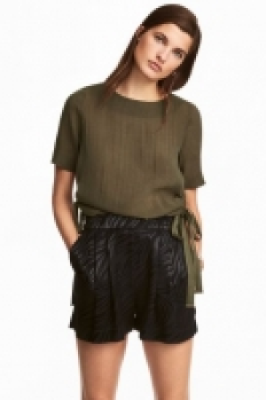 Pantalón corto en jacquard 14.99 €