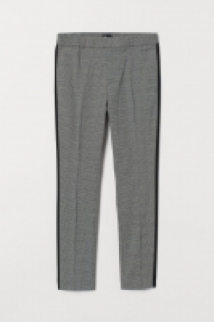 Pantalón de traje con franjas 23.99 €