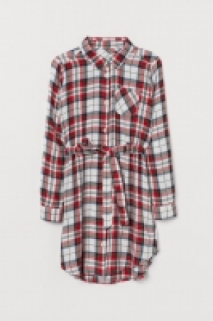 Vestido camisero con cinturón 15.99 €
