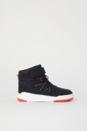 Zapatillas deportivas altas 17.99 €