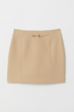 Falda corta 17.99 €