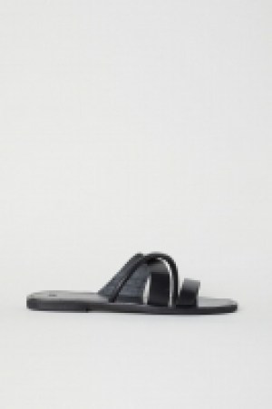 Sandalias de piel 23.99 €