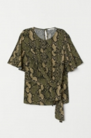 Blusa con lazada 17.99 €