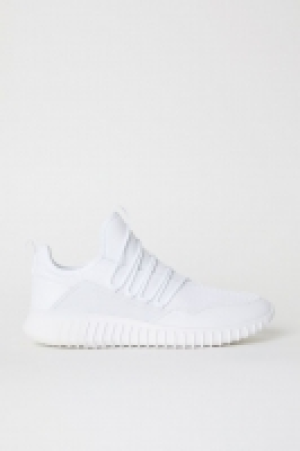 Zapatillas deportivas de malla 23.99 €