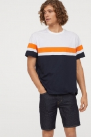 Vaquero corto Straight 10.99 €