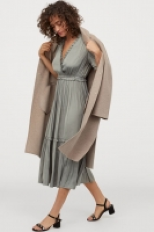 Vestido de satén 35.99 €