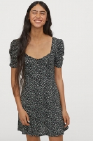 Vestido con mangas puffy 8.99 €