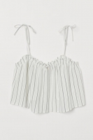 Top corto con volantes 10.99 €