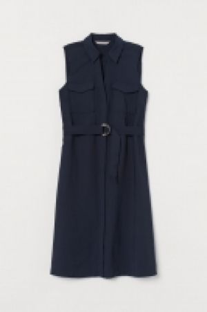 Vestido con cinturón 17.99 €