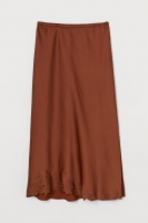 Falda bordada 23.99 €
