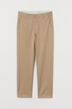 Chinos en sarga de algodón 14.99 €