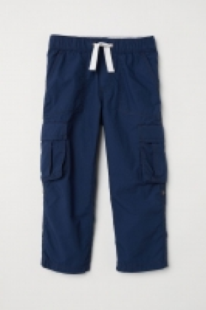 Pantalón cargo en popelina 7.99 €