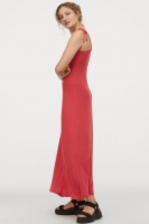 Vestido largo de punto 8.99 €