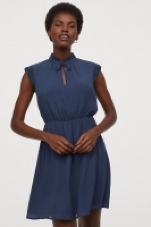 Vestido con mangas japonesas 15.99 €