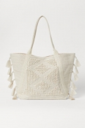 Bolsa shopper con borlas 15.99 €