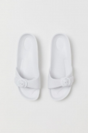 Sandalias abiertas 5.99 €