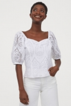 Blusa con bordado inglés 10.99 €