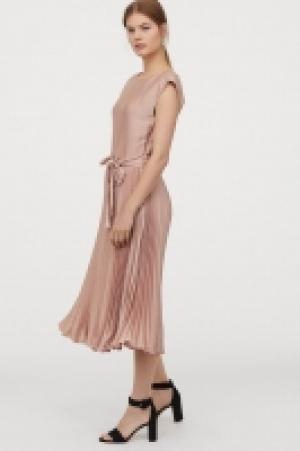 Vestido plisado 15.99 €