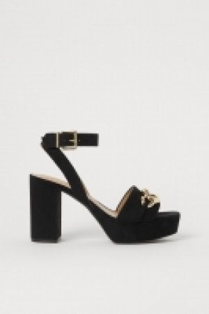 Sandalias de plataforma 10.99 €