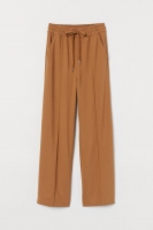 Pantalón amplio sin cierre 13.99 €