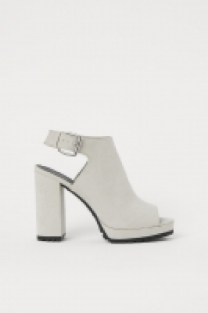 Sandalias con suela gruesa 17.99 €