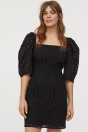 Vestido con bordado inglés 21.99 €
