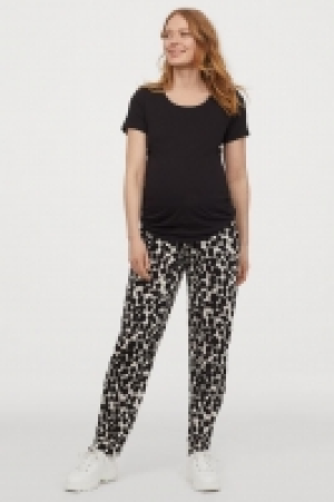 MAMA Pantalón de punto 10.99 €