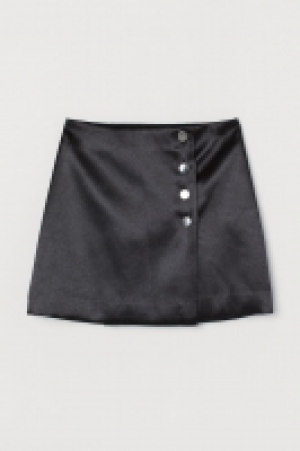 Falda corta de satén 15.99 €