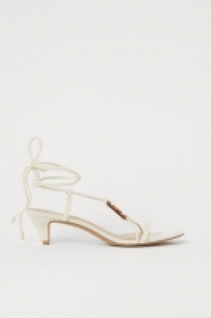 Sandalias de tiras 17.99 €