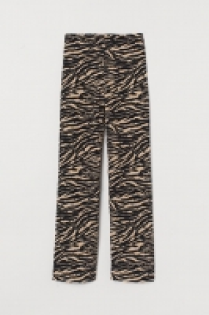 Pantalón amplio 8.99 €