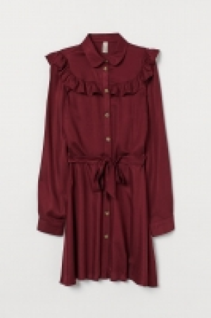 HM  Vestido camisero con volantes
