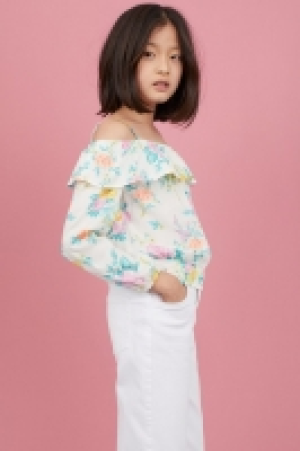 Blusa hombros cut-out 4.99 €