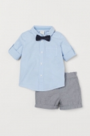 Camisa con pajarita y pantalón 12.99 €
