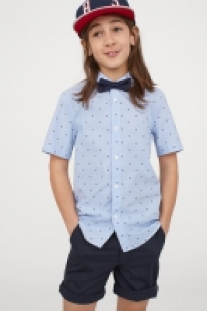 Camisa con pajarita/corbata 7.99 €