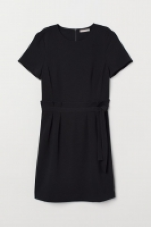 Vestido arrugado 15.99 €