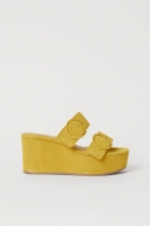 Sandalias de ante 32.99 €