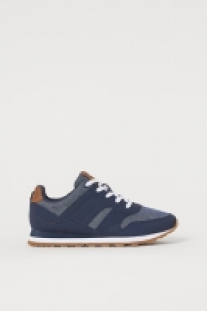 Zapatillas deportivas 15.99 €