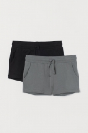 2 pantalones cortos de punto 8.99 €
