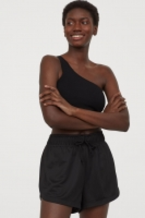 Pantalón corto de malla 5.99 €