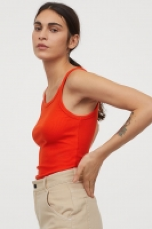 Camiseta de tirantes en canalé 3.99 €
