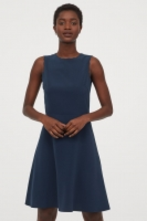Vestido festoneado 15.99 €