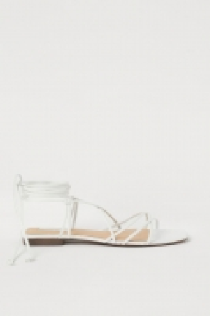 Sandalias de piel 21.99 €