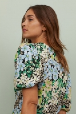Blusa con mangas puffy 6.99 €